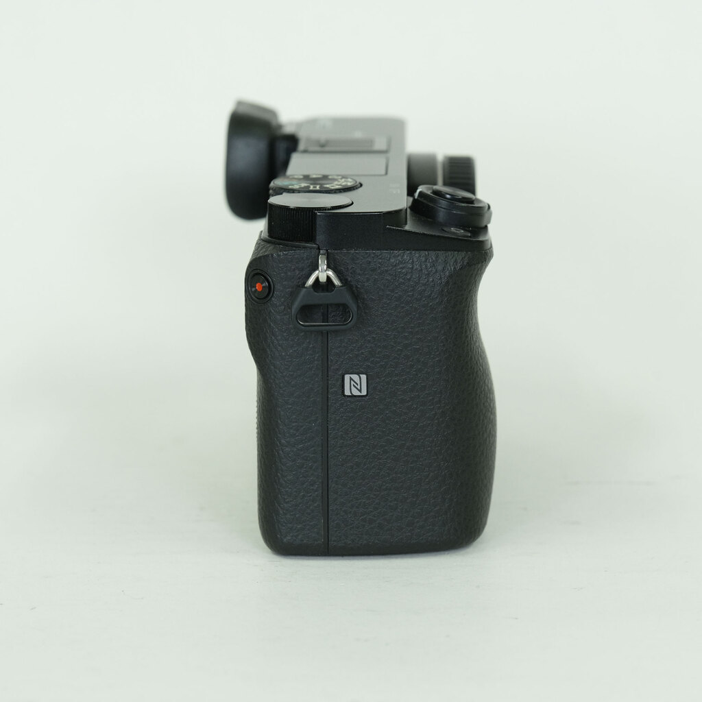 SONY α6000(ILCE-6000) SONY α6000(ILCE-6000)