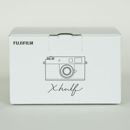 FUJIFILM X half X-HF1