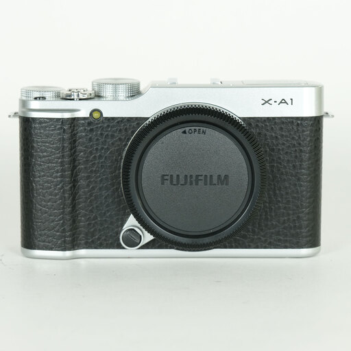 FUJIFILM X-A1 ボディ シルバー FUJIFILM X-A1 ボディ シルバー