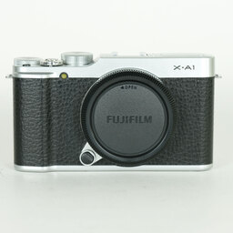 FUJIFILM X-A1 ボディ シルバー
