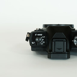OLYMPUS OM-D E-M10 Mark IV