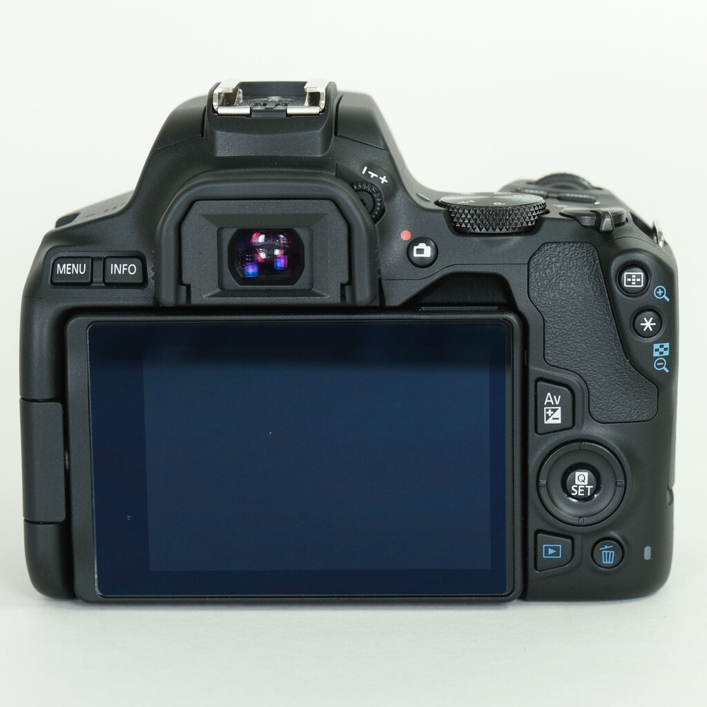 Canon EOS Kiss X10