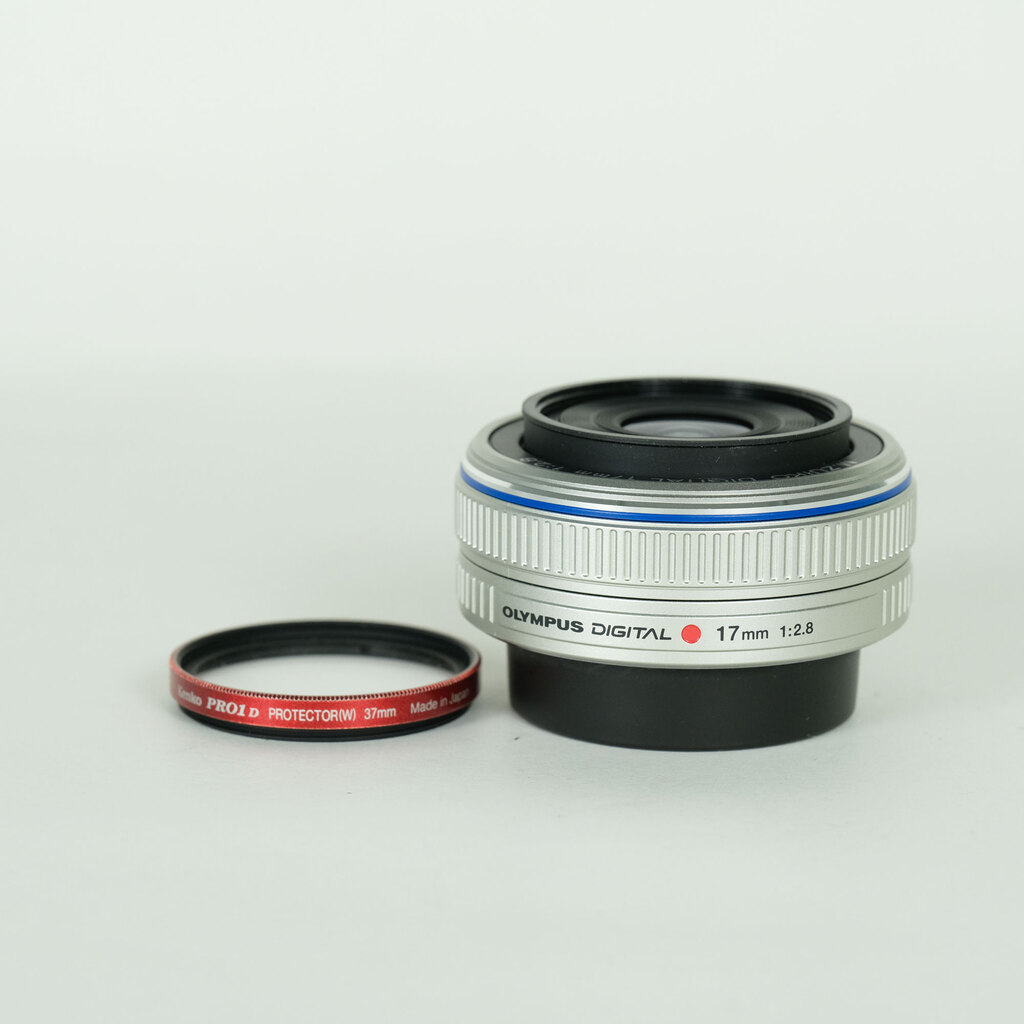 OLYMPUS M.ZUIKO DIGITAL 17mm F2.8 シルバーの出品 | ONE SCENE（ワン