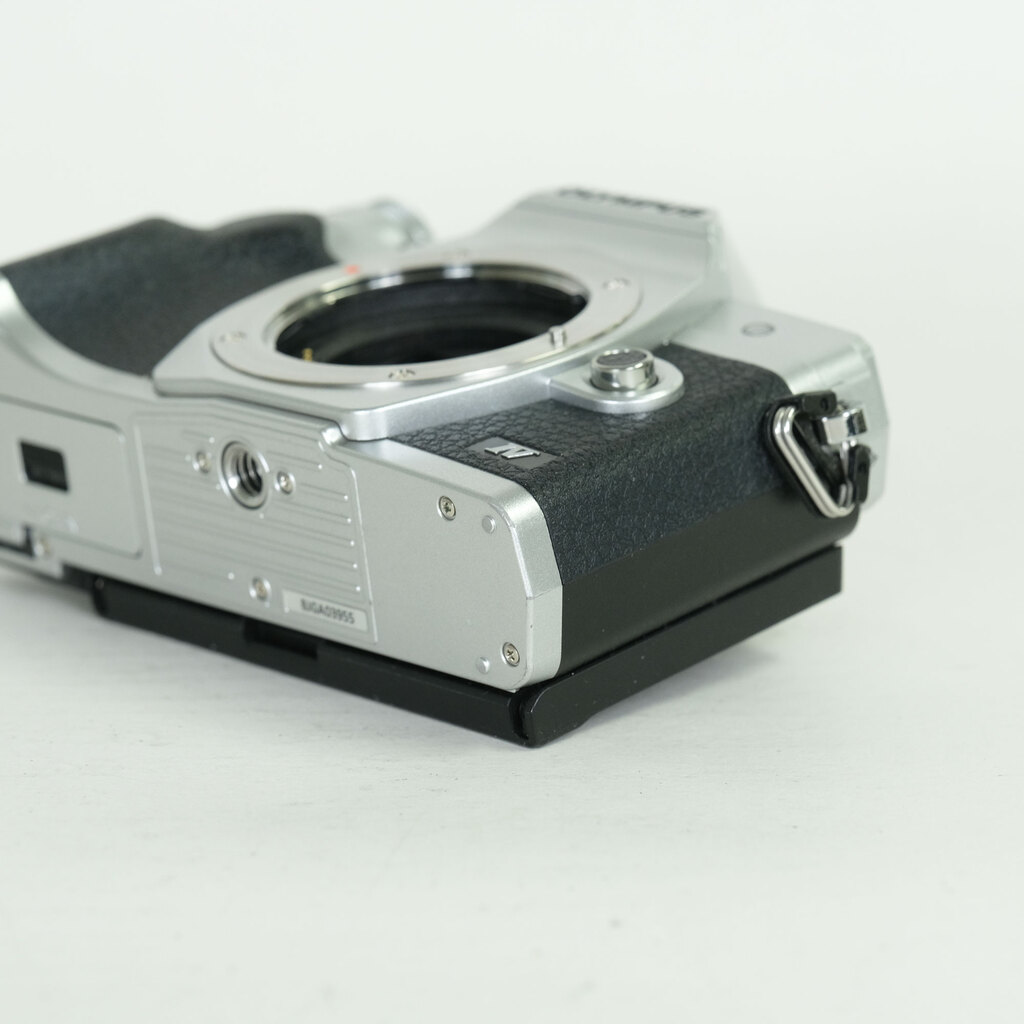 OLYMPUS OM-D E-M10 Mark IV