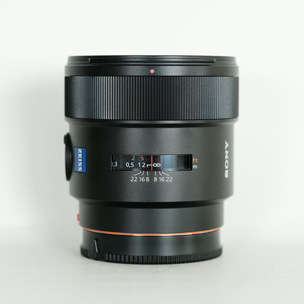 SONY Distagon T* 24mm F2 ZA SSM SAL24F20Z SONY Distagon T* 24mm F2 ZA SSM SAL24F20Z