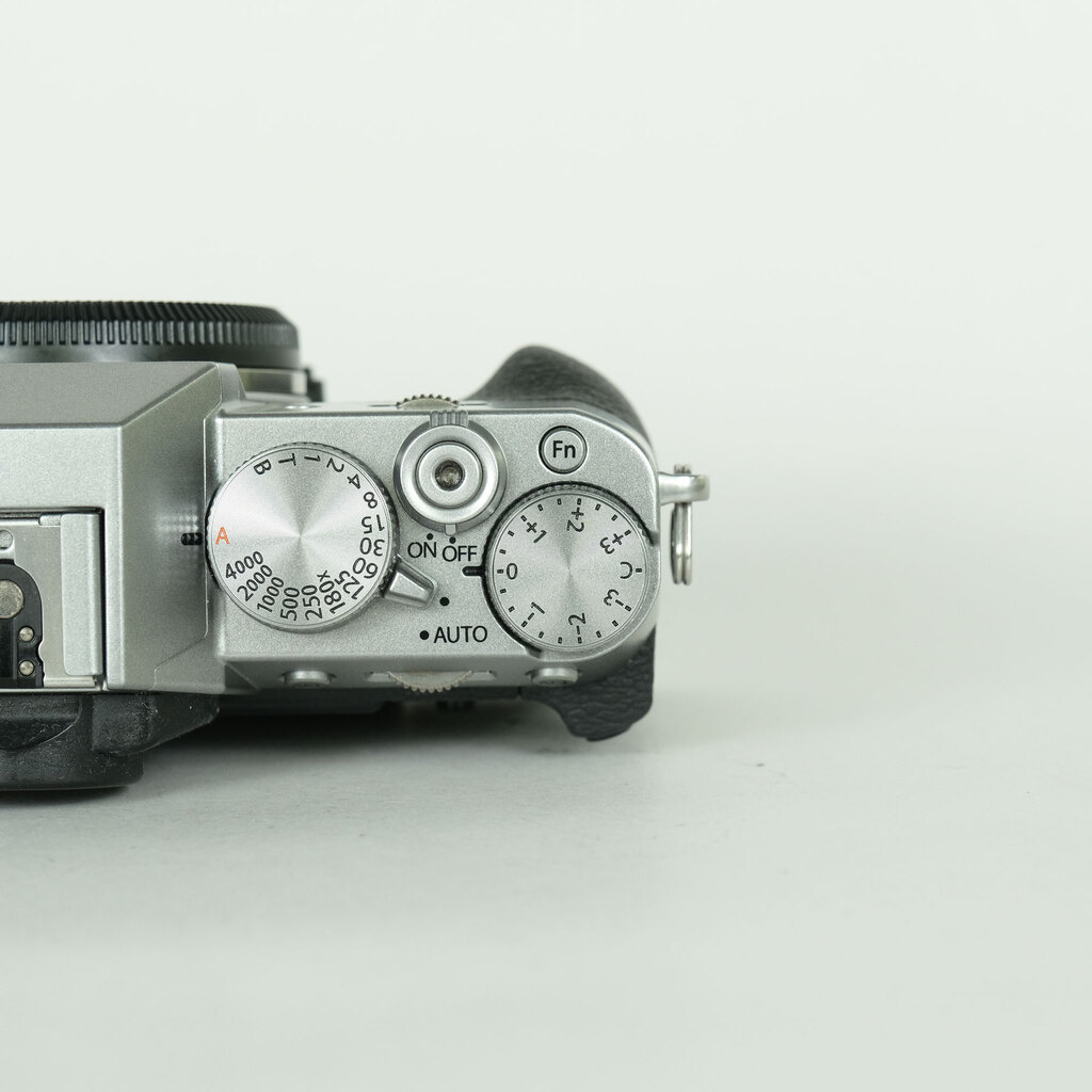 FUJIFILM X-T30