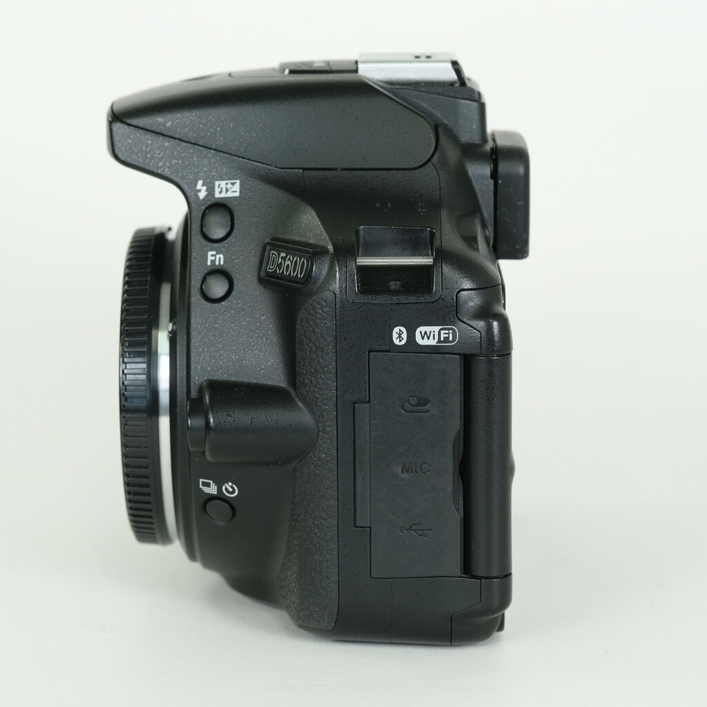 Nikon D5600