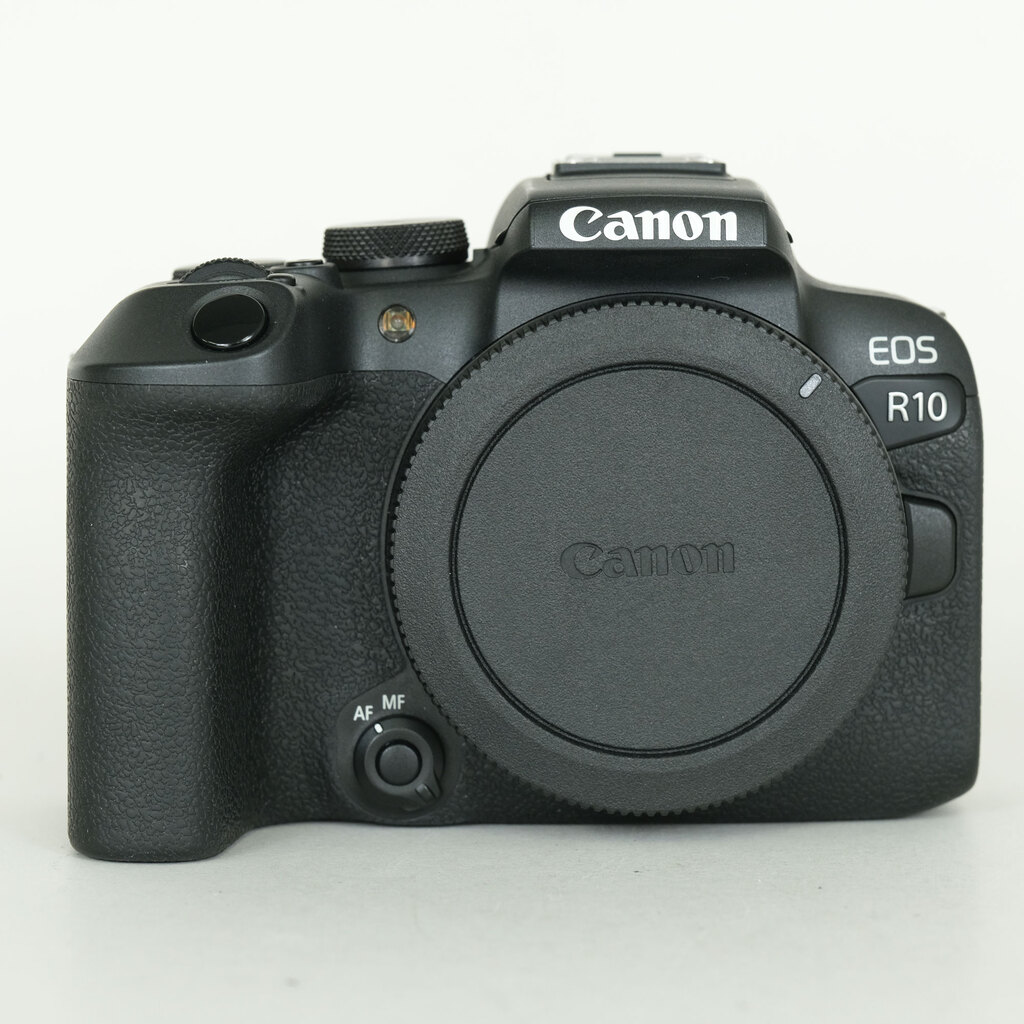 Canon EOS R10