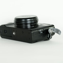 FUJIFILM X100V ブラック