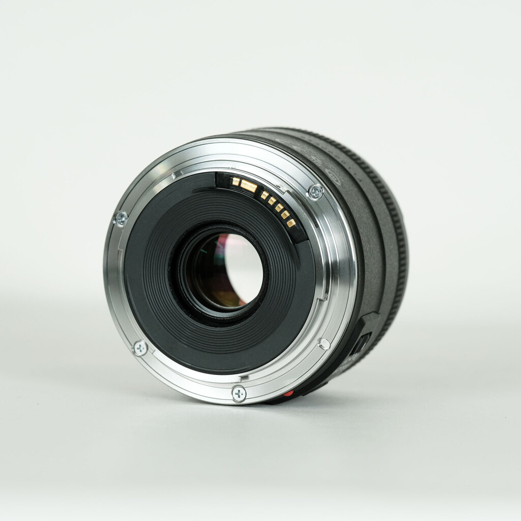 Canon EF28mm F2.8 IS USM Canon EF28mm F2.8 IS USM