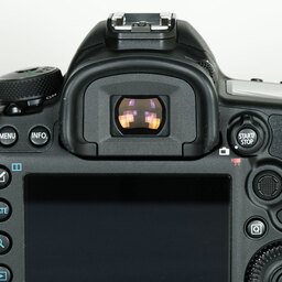 Canon EOS 5D Mark IV