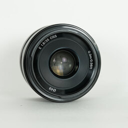 SONY E 35mm F1.8 OSS SEL35F18 SONY E 35mm F1.8 OSS SEL35F18