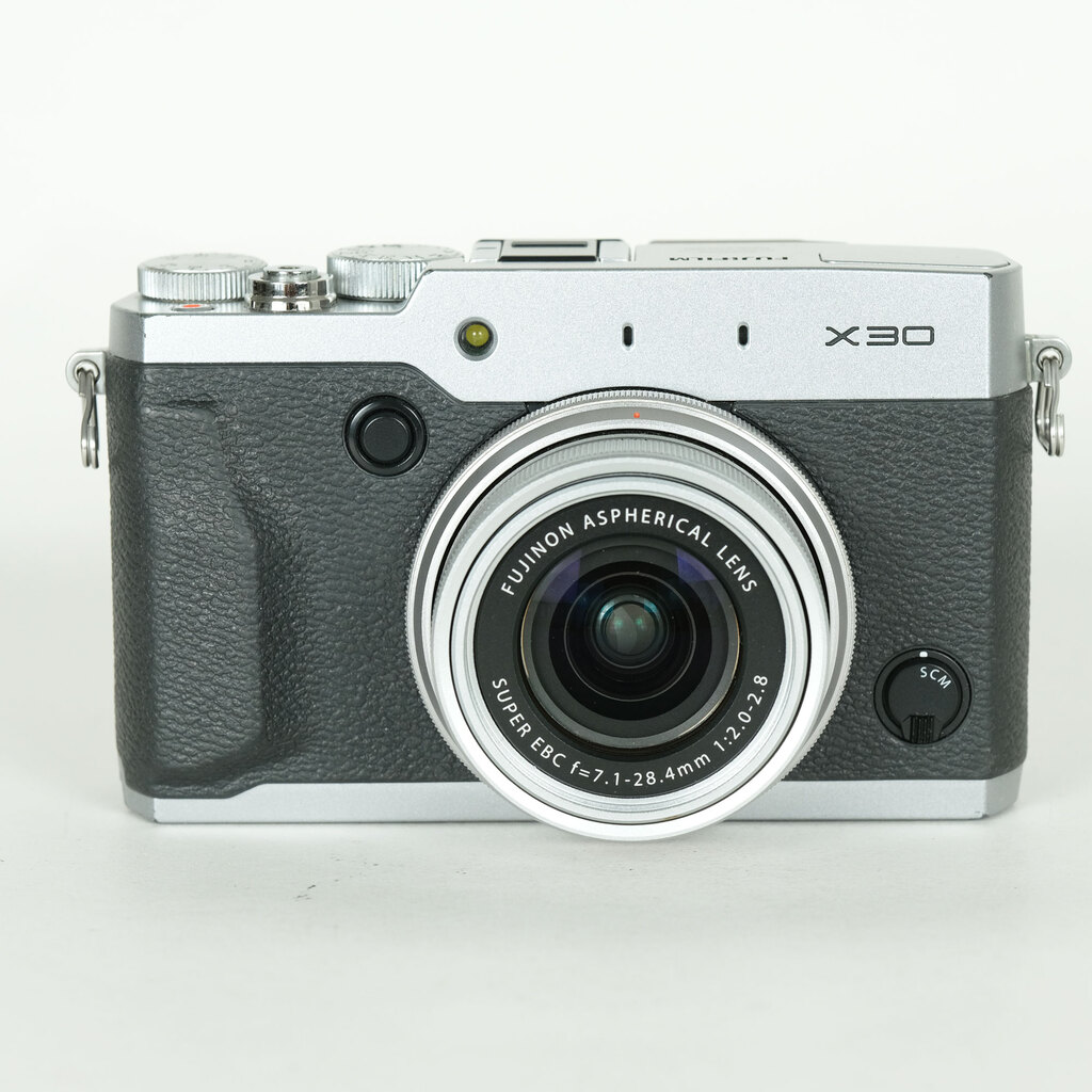 FUJIFILM X30 シルバーの出品 | ONE SCENE（ワンシーン）