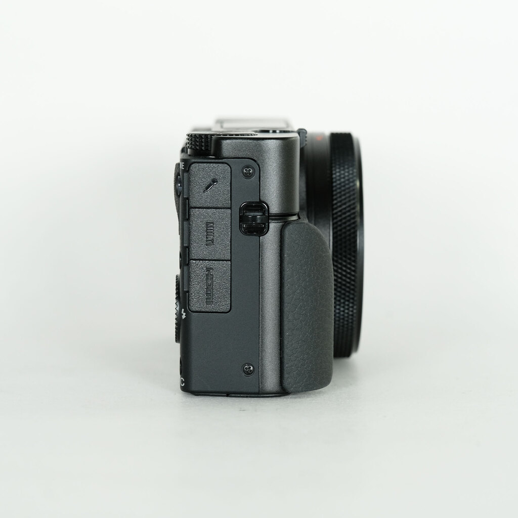 SONY Cyber-shot DSC-RX100M7