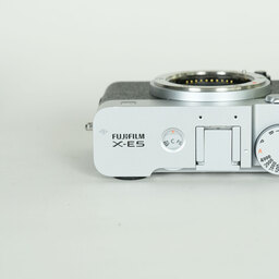 FUJIFILM X-E5