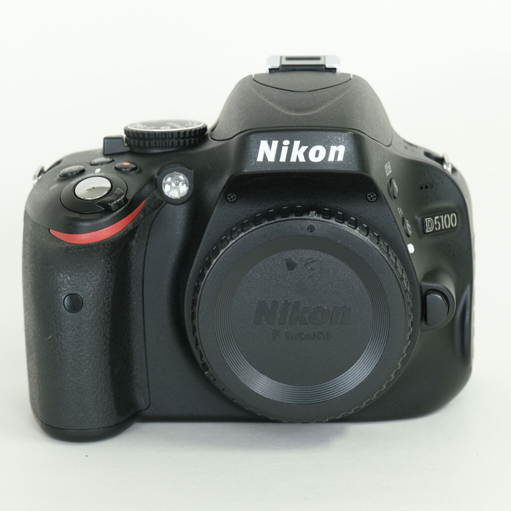 Nikon D5100 ボディ