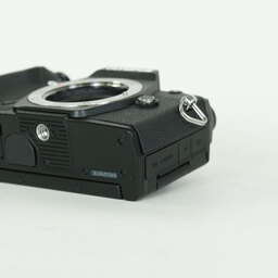 OLYMPUS OM-D E-M5 Mark III