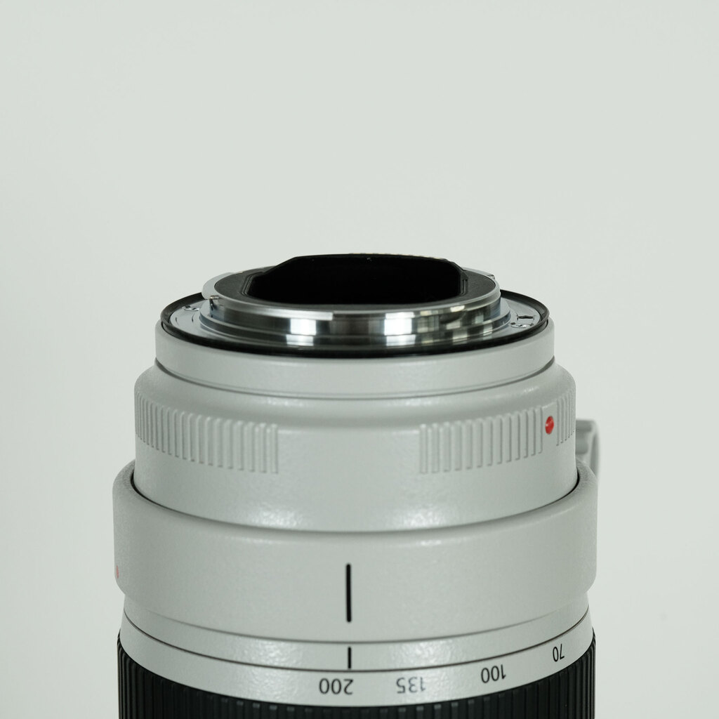 Canon EF70-200mm F2.8L IS III USM Canon EF70-200mm F2.8L IS III USM