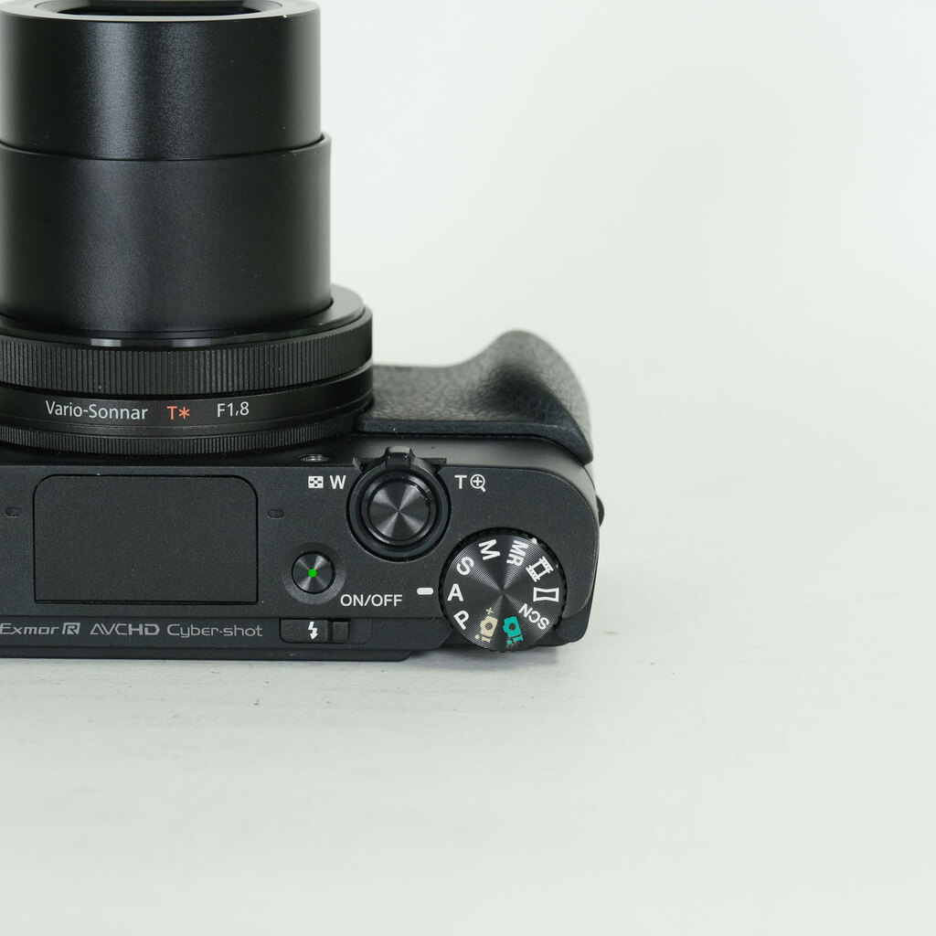 SONY Cyber-shot DSC-RX100M3