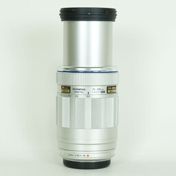 OLYMPUS M.ZUIKO ED75-300mm F4.8-6.7 シルバー