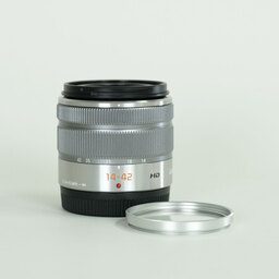 Panasonic LUMIX G VARIO 14-42mm F3.5-5.6II ASPH. MEGA O.I.S. シルバー H-FS1442A-S Panasonic LUMIX G VARIO 14-42mm F3.5-5.6II ASPH. MEGA O.I.S. シルバー H-FS1442A-S