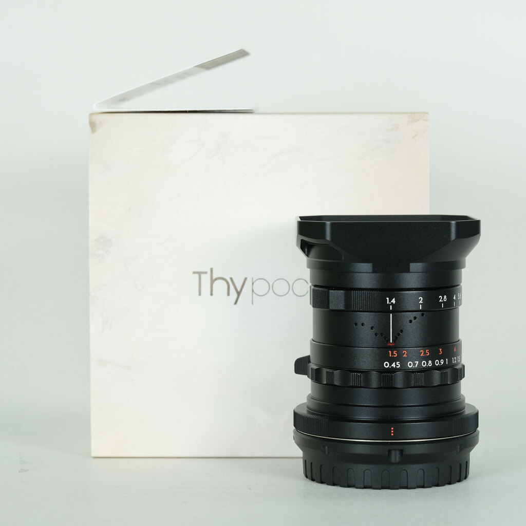 Thypoch Simera 35mm f/1.4 ASPH. �j�R��Z�p�@�u���b�N