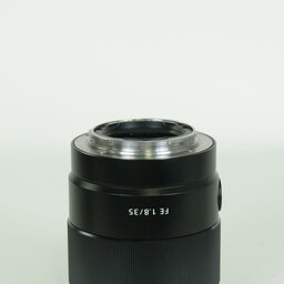 SONY FE 35mm F1.8 SEL35F18F SONY FE 35mm F1.8 SEL35F18F
