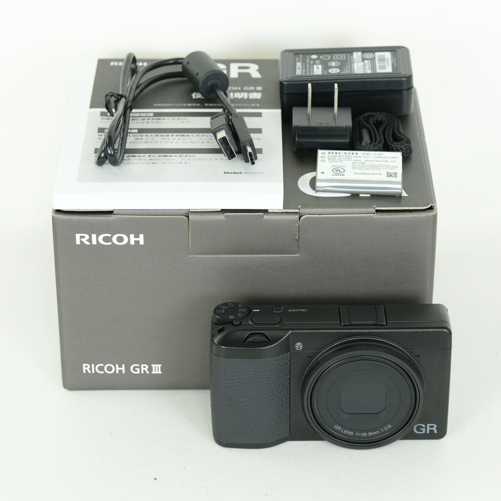 RICOH GR III
