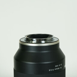 TAMRON 70-180mm F/2.8 Di III VXD (Model A056) [ ソニーE用 ]