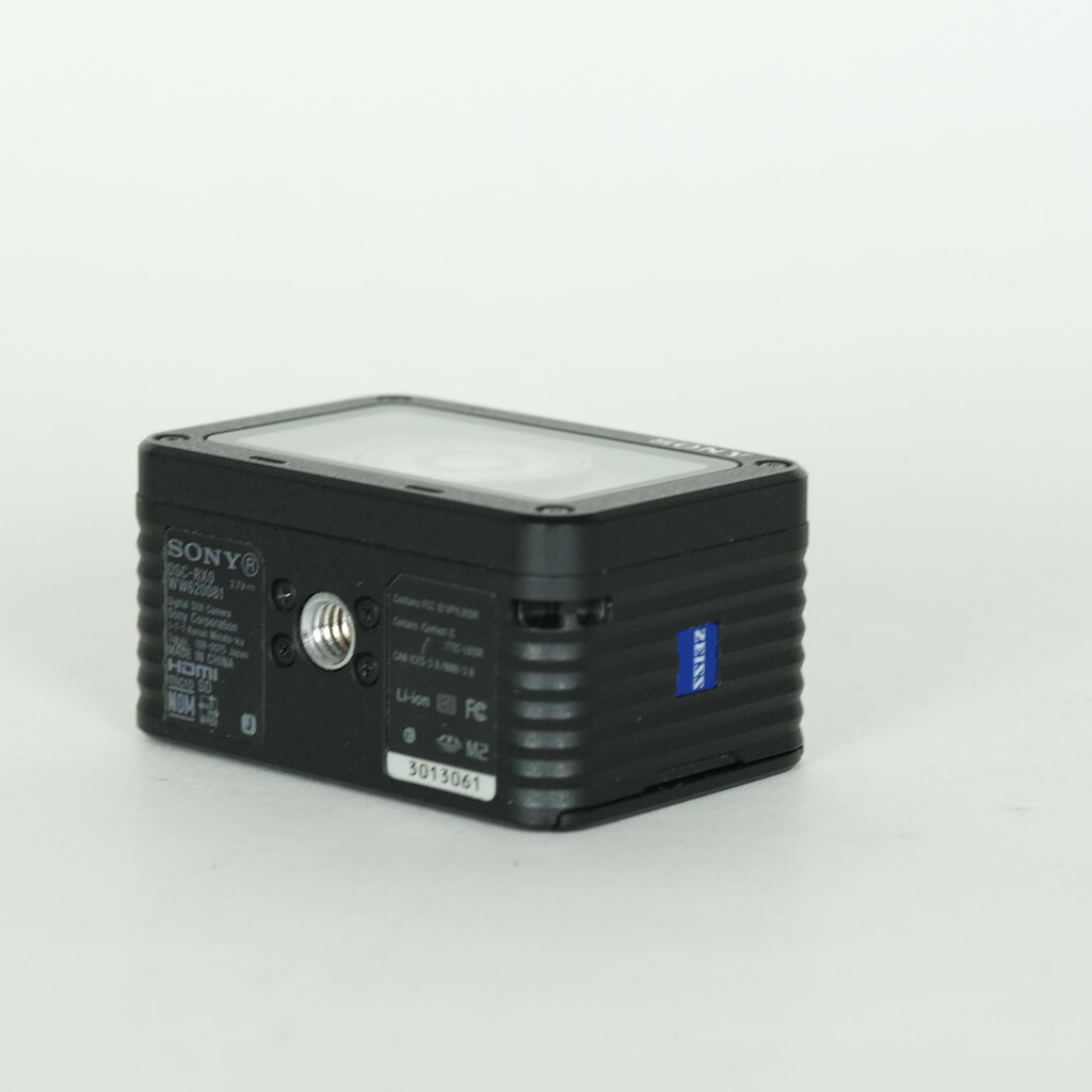 SONY Cyber-shot DSC-RX0