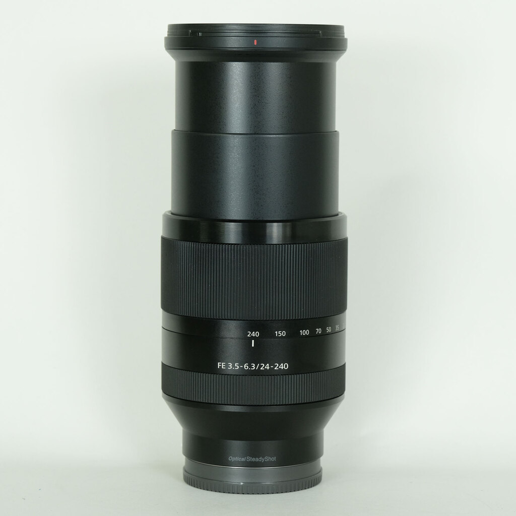 SONY FE 24-240mm F3.5-6.3 OSS SEL24240
