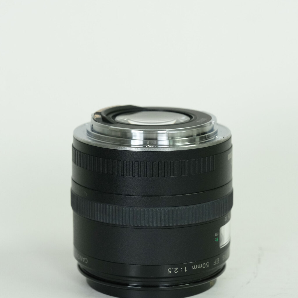 Canon EF50mm F2.5 コンパクトマクロ