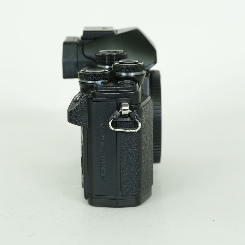 OLYMPUS OM-D E-M10 Mark II