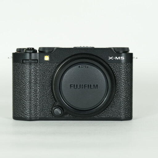 FUJIFILM X-M5
