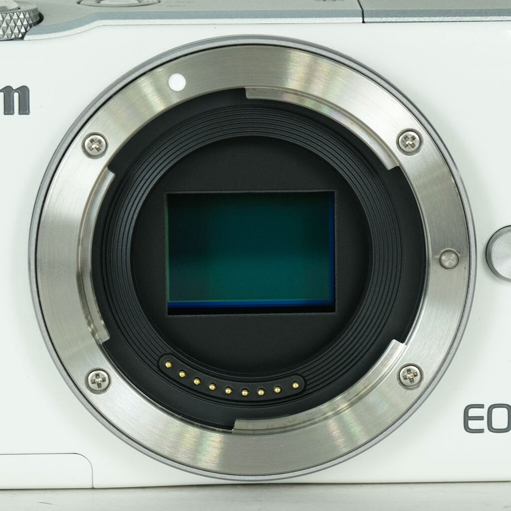 Canon EOS M10 ボディ ホワイト Canon EOS M10 ボディ ホワイト