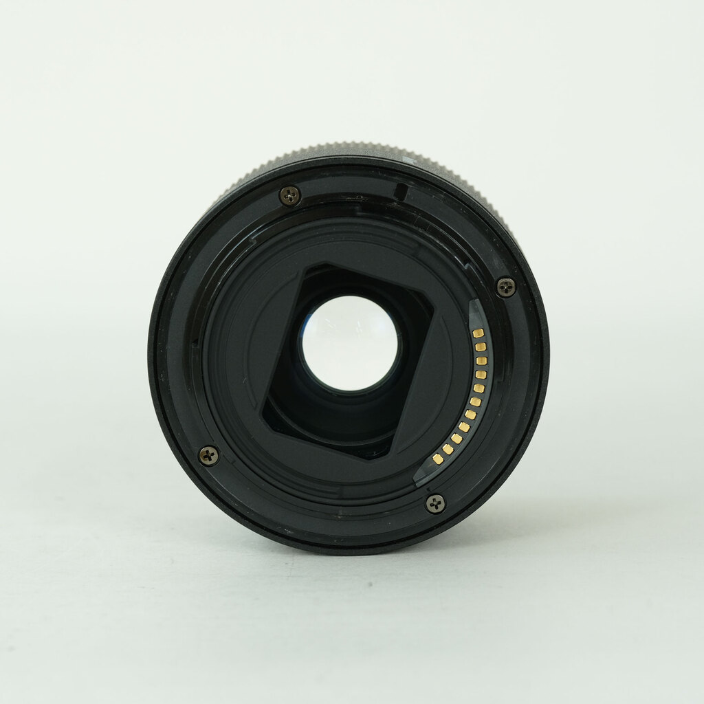 Nikon NIKKOR Z 40mm f/2 Nikon NIKKOR Z 40mm f/2