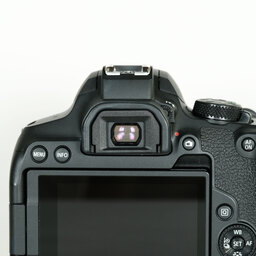 Canon EOS Kiss X10i