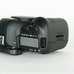 Canon EOS 5D Mark IV