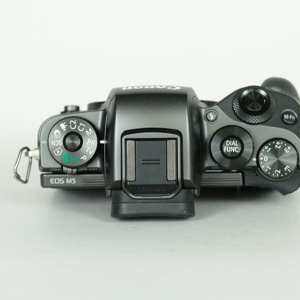 Canon EOS M5の出品 | ONE SCENE（ワンシーン）
