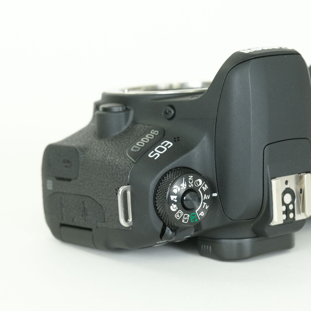 Canon EOS 9000D Canon EOS 9000D