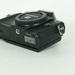 OLYMPUS OM-D E-M10 Mark II