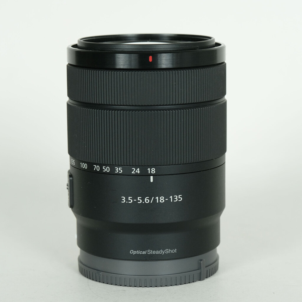 SONY E 18-135mm F3.5-5.6 OSS SEL18135
