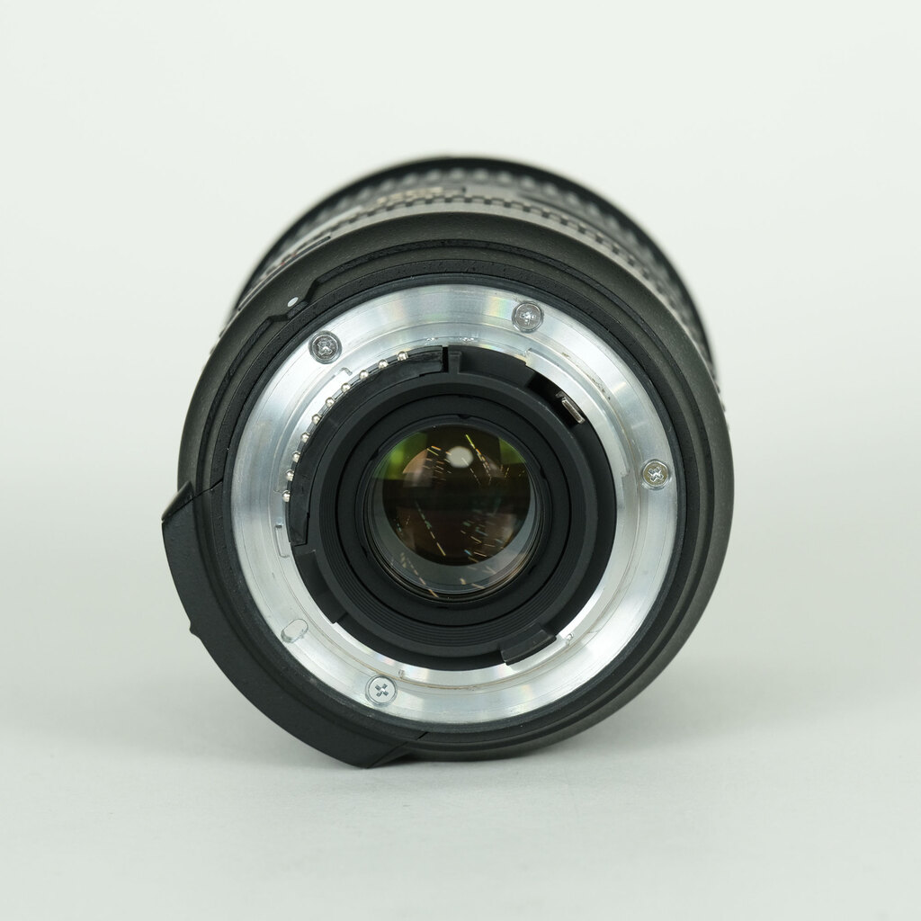 Nikon AF-S DX VR Zoom-Nikkor 18-200mm F3.5-5.6G IF-ED