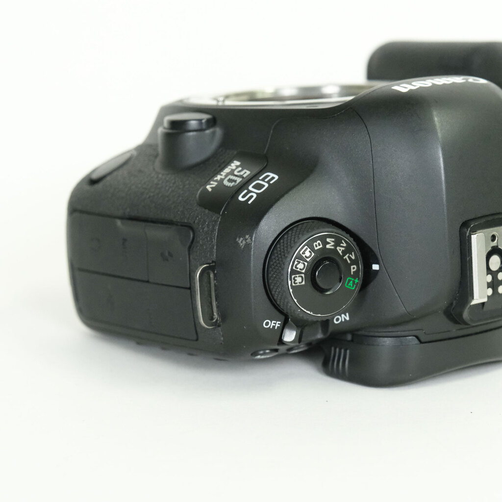 Canon EOS 5D Mark IV Canon EOS 5D Mark IV