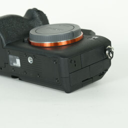 SONY α7 IV(ILCE-7M4) SONY α7 IV(ILCE-7M4)