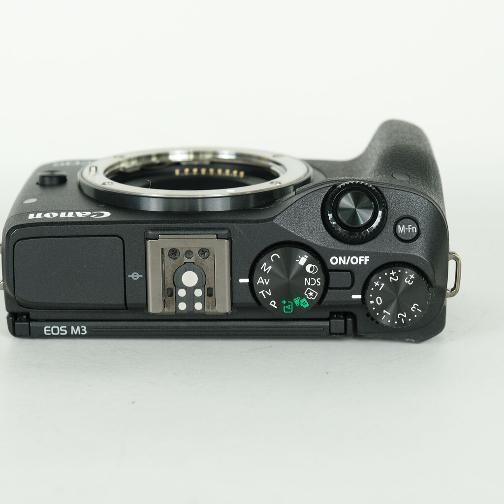 ほぼ新品！キャノン EOS M3 値下げ交渉可！ Canon EOS M3 ボディ ブラックの出品 | ONE SCENE（ワンシーン）