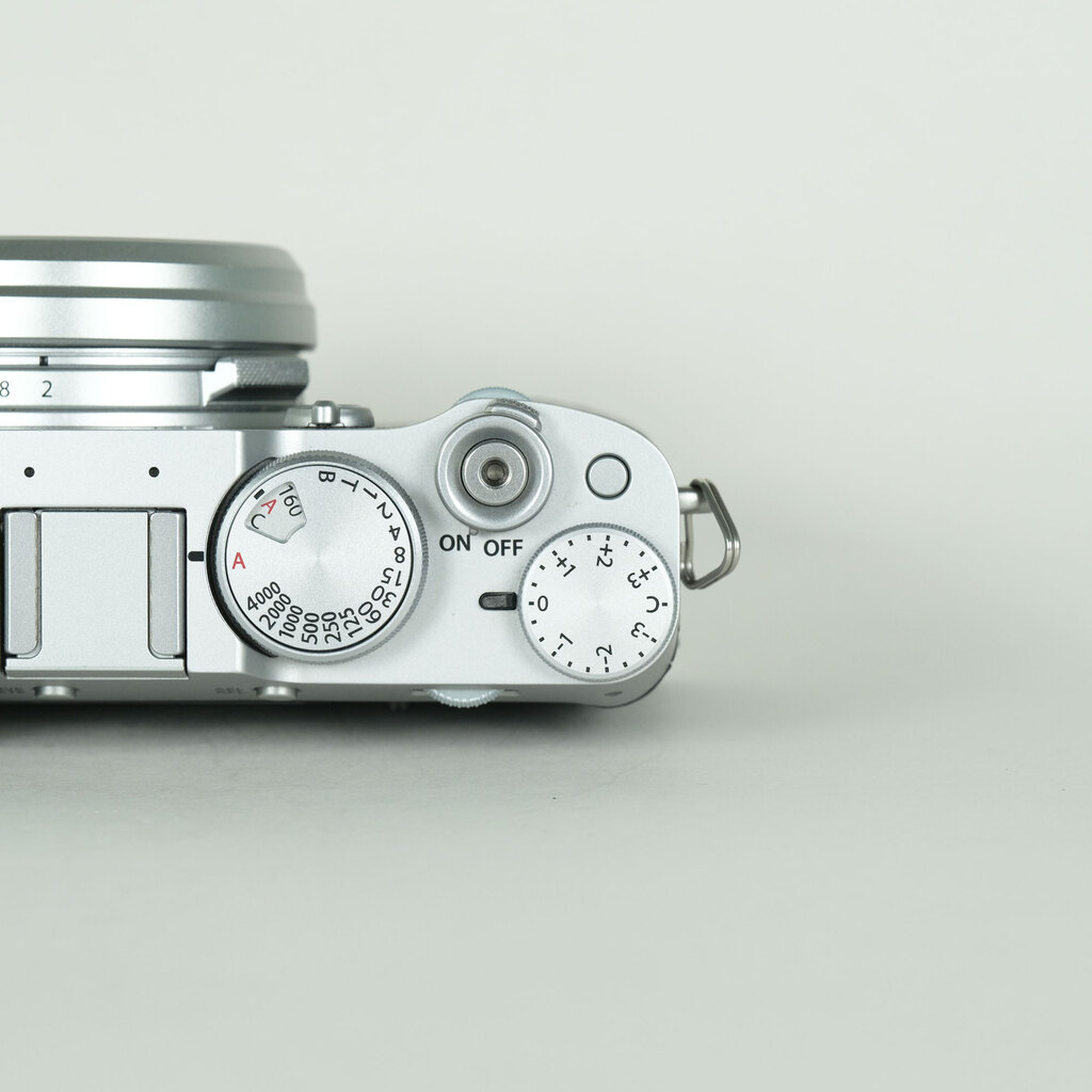 FUJIFILM X100V シルバー