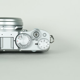 FUJIFILM X100V シルバー