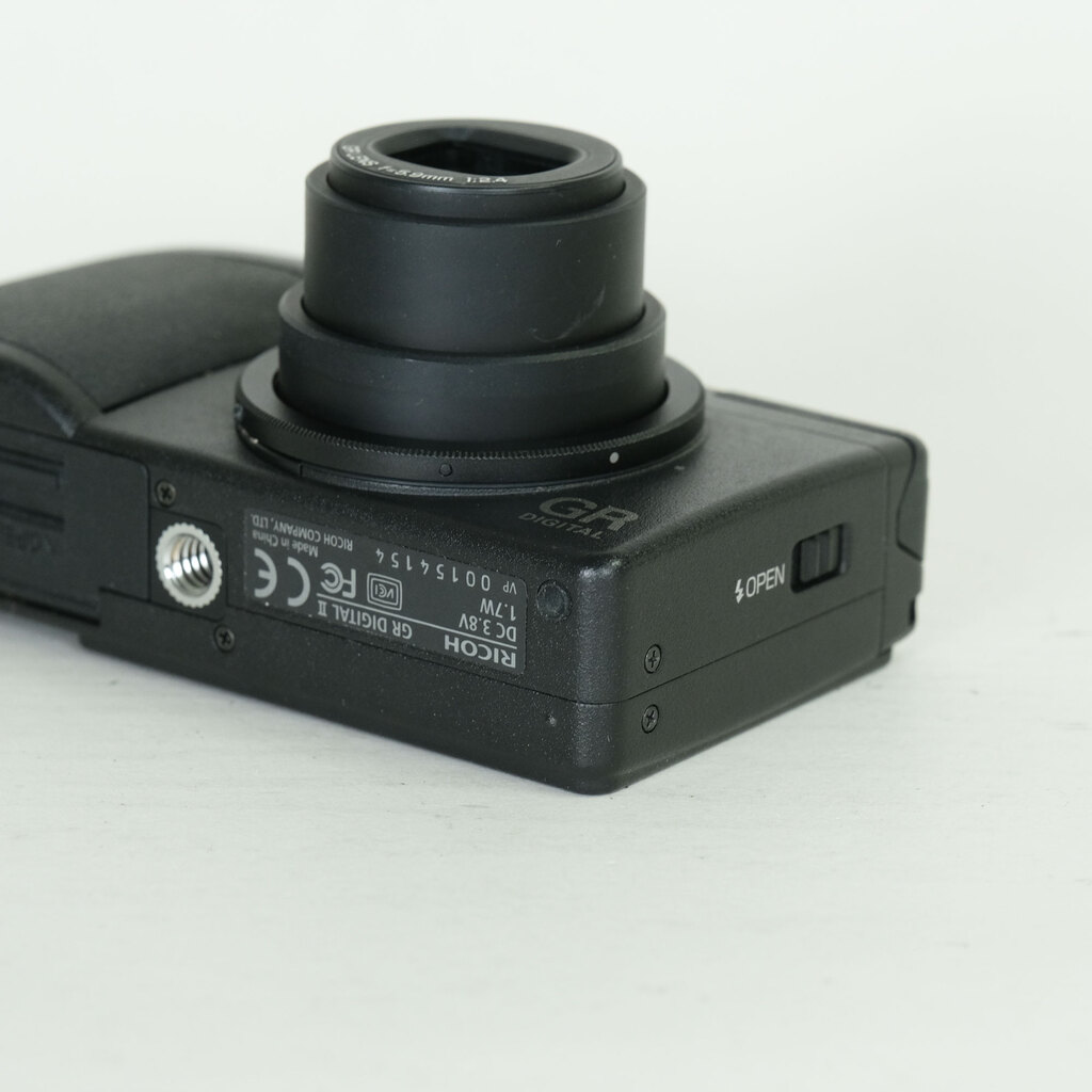 RICOH GR DIGITAL II