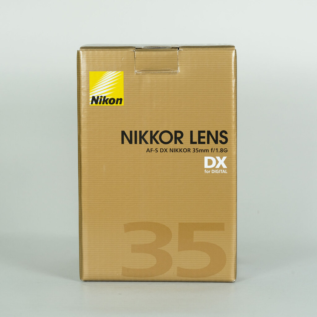 Nikon AF-S DX NIKKOR 35mm f/1.8Gの出品 | ONE SCENE（ワンシーン）